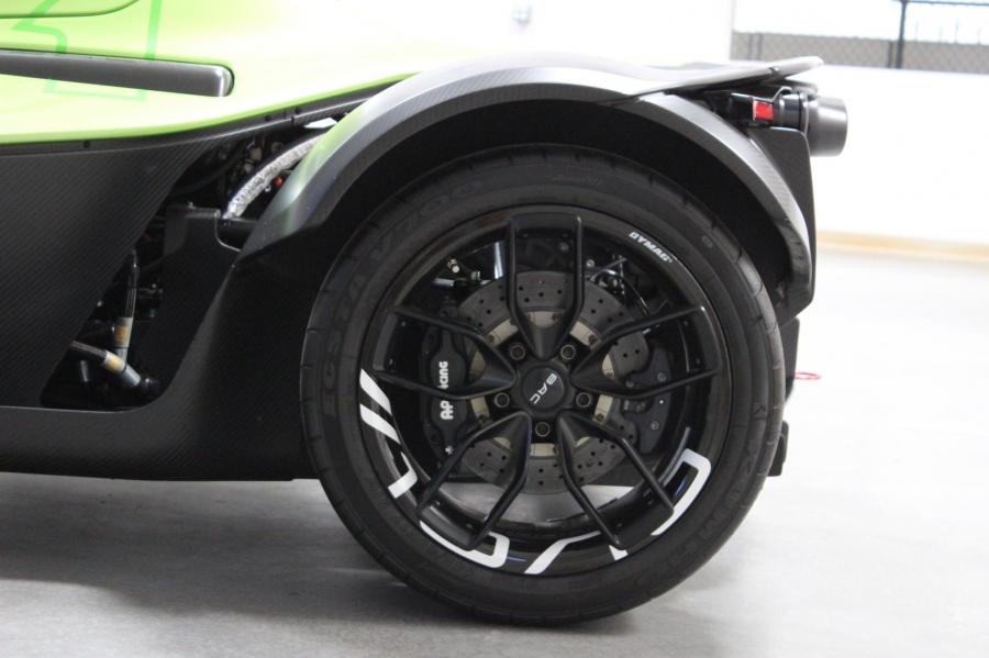 Колеса BAC Mono 2016 года  (фото 84 из 124)